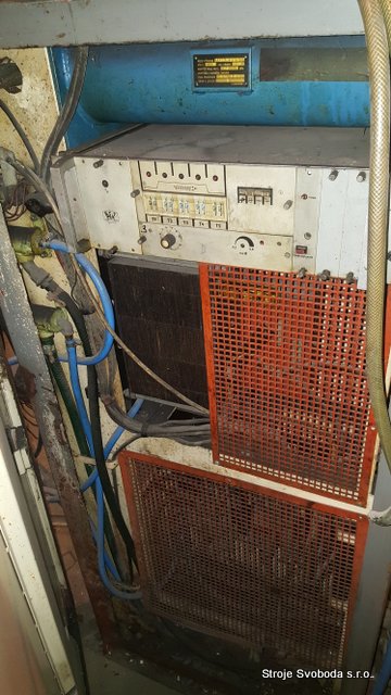 Svářečka bodová BP 40.12 (Svarecka bodova BP 40.12 (7).12 (7).jpg)